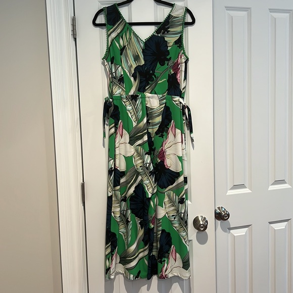 Jumpsuit size 6. New without tag - Picture 2 of 2